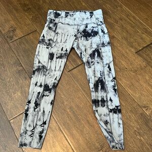 Lulu lemon leggings with pockets